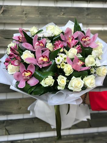 Букет цветов из: Розы и Хризантемы в Бузиновской