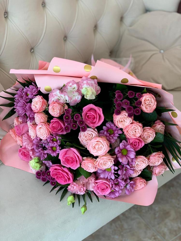 Букет цветов из: Хризантемы, Розы и Лизиантусы в Бузиновской