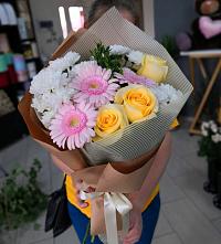 Букет цветов из:  Герберы, Розы и Хризантемы в Бузиновской
