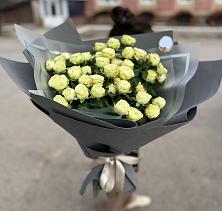 Букет Белые кустовые розы Солинеро в Бузиновской