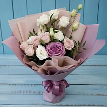 Букет цветов из:  Розы и Лизиантусы в Бузиновской