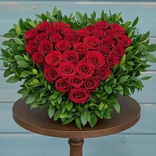 Цветочная композиция из Розы в виде сердца в Бузиновской