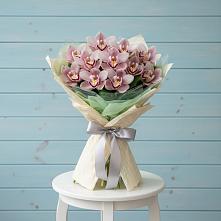 Букет цветов из:  Орхидеи и Розы в Бузиновской
