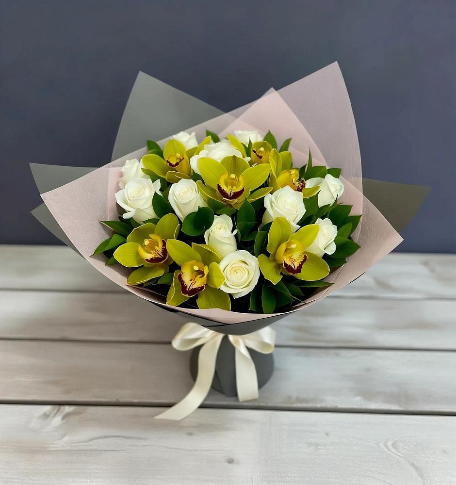 Букет цветов из: Орхидеи и Розы в Бузиновской