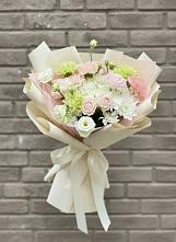 Букет цветов из:  Гвоздики, Розы, Лизиантусы и Хризантемы в Бузиновской