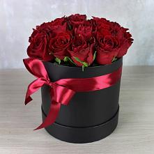 Цветочная композиция из Розы в шляпной коробке в Бузиновской
