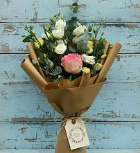 Букет цветов из:  Розы и Лизиантусы в Бузиновской